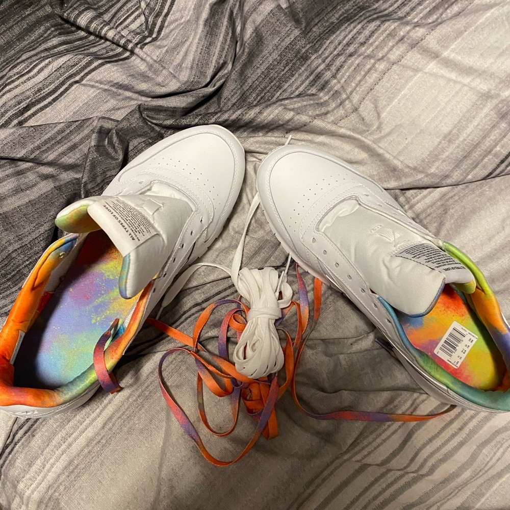 Mens Reebok size 11 pride shoes